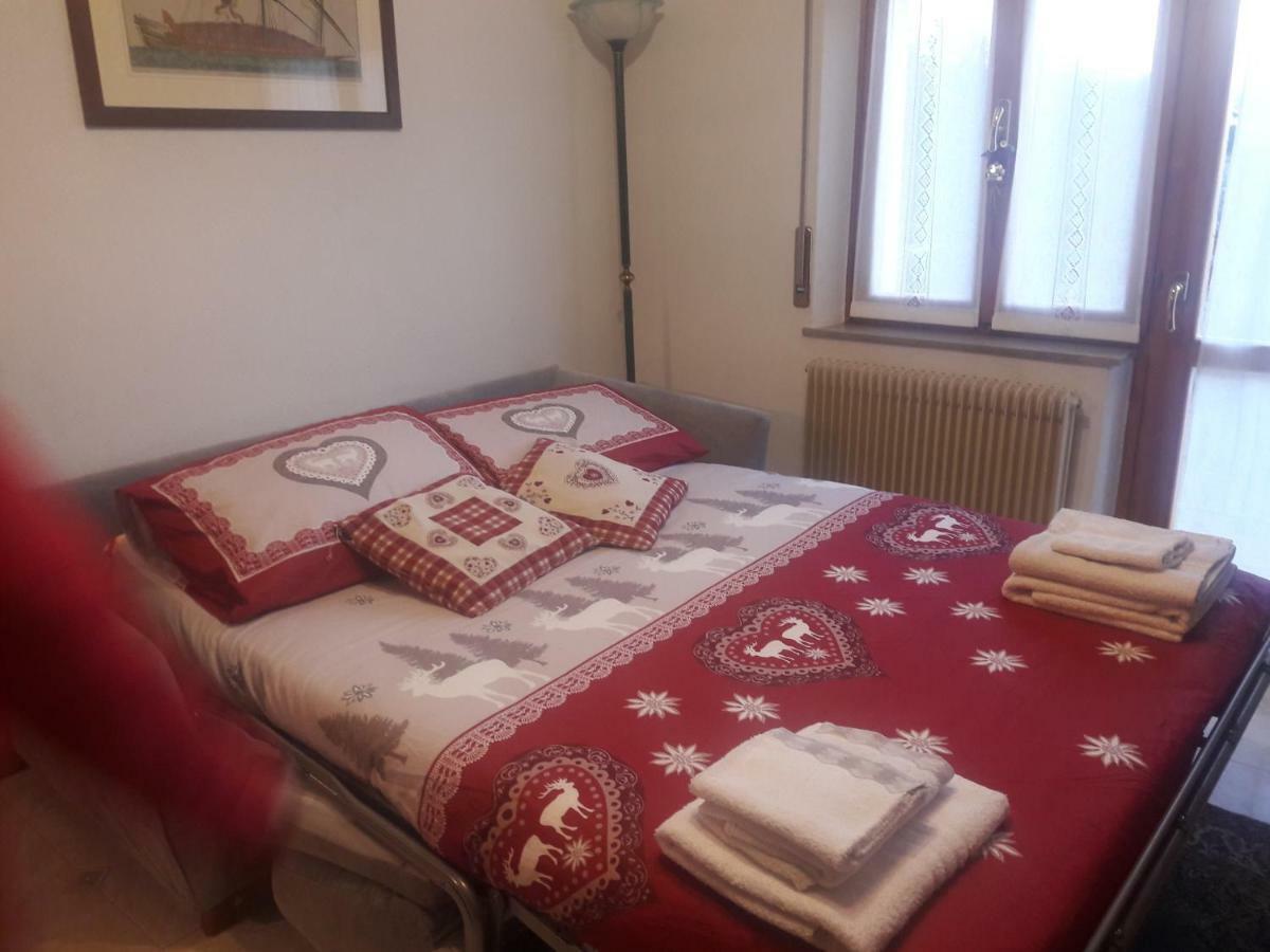 Residenza Letizia Apartman Nemeggio Kültér fotó